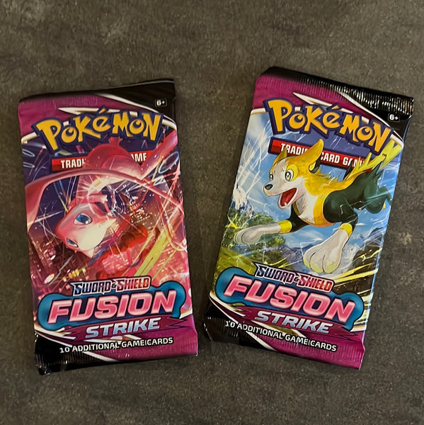 Fusion Strike Booster Pack - Pokémon TCG: Sword & Shield